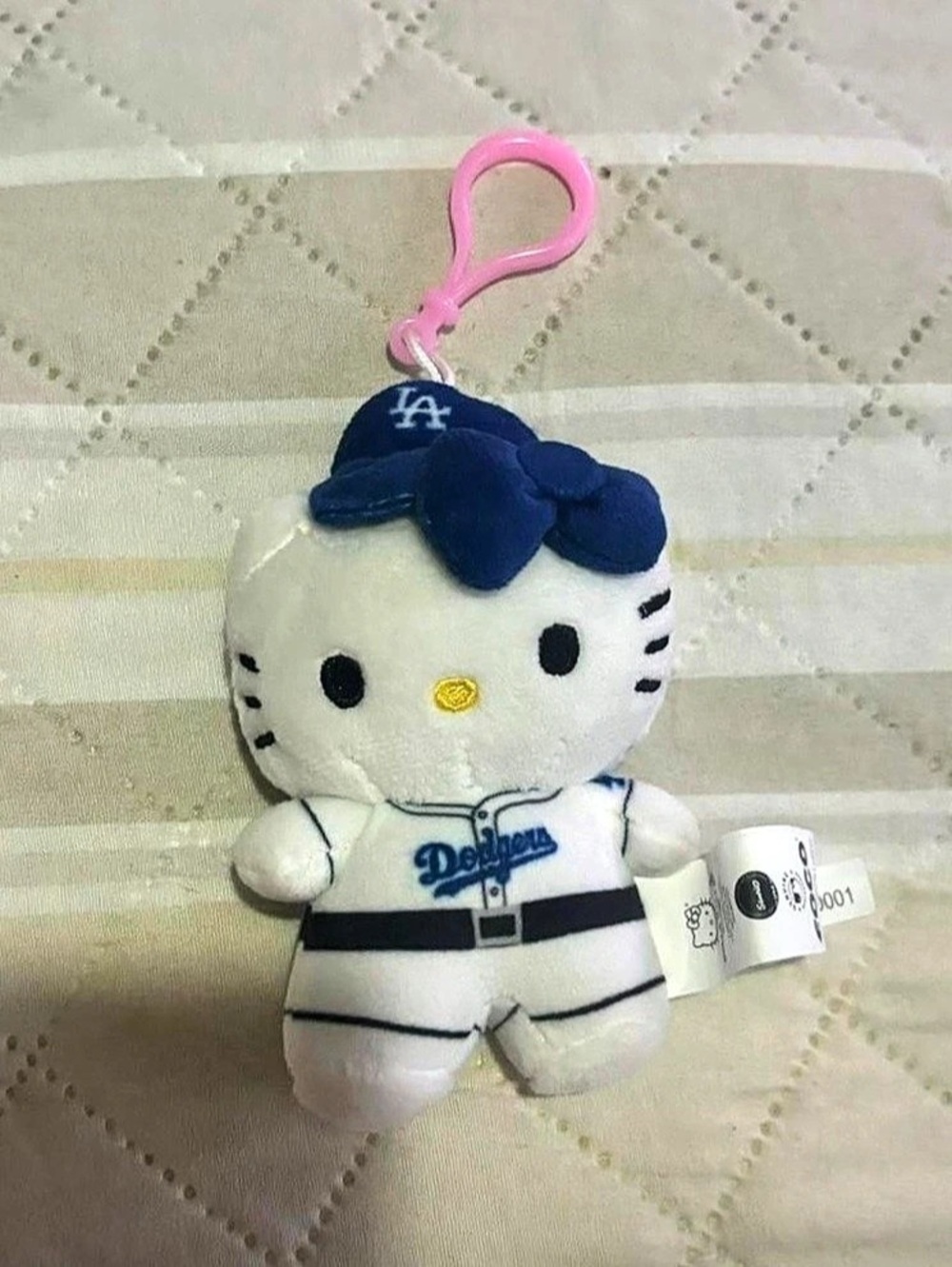 Sanrio Hello Kitty x Los Angeles Dodgers Plush Mascot Keychain White & Blue